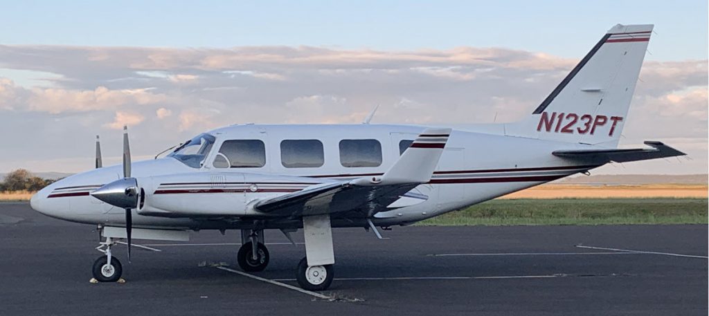 1980 Piper Navajo PA-31-325 Erik Scheller