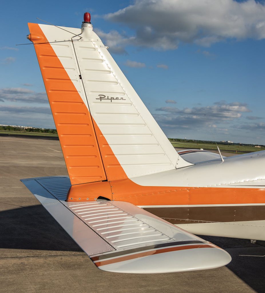piper cherokee 235 tail fin with orange striping